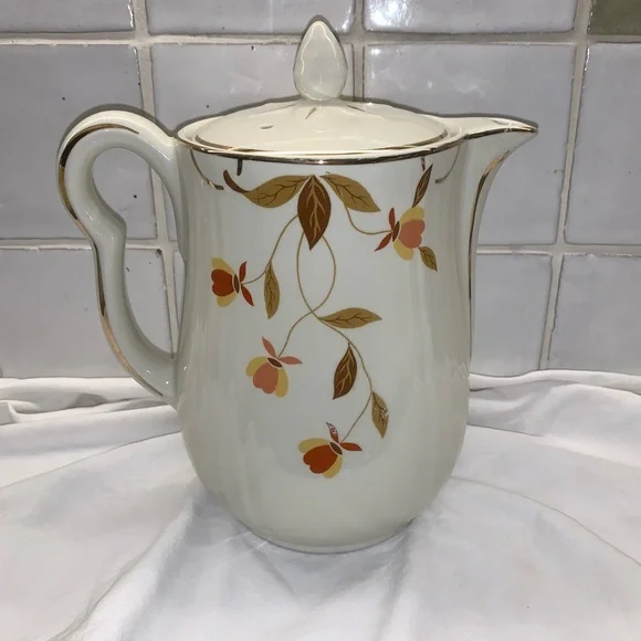 Vintage Hall’s Superior Autumn Leaf 8 Cup Coffee Pot & Lid - Picture 1 of 16